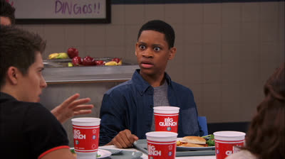 Lab Rats_S03E18_Miedo a Spike