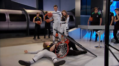 Lab Rats_S03E25_Adam da un paso adelante
