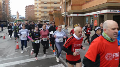 SALIDA Y PRIMER PASO POR META 10 K TERUEL
