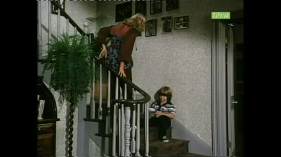 Huit ça suffit (1977) French S4E9 Lettre à un Bradford;