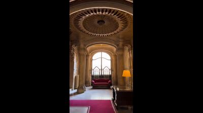 Las nineas del vestíbulo de Casa Sayrach nunca dejan de impresionar ✨ Sin duda, en Barcelona.