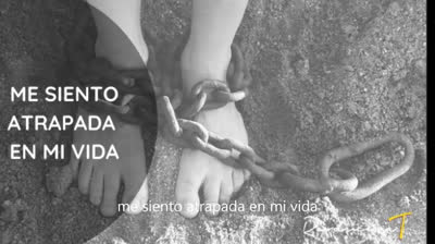 ME TIENES ATRAPADA  (CANCION)