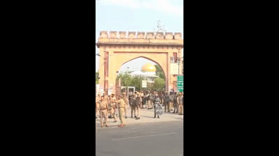 ? Eid-ul-Azha 2026: Teele Wali Masjid में उमड़ी नमाज़ियों की भीड़ | Lucknow News