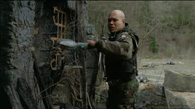 SG1 S5E04 Le cinquième homme
