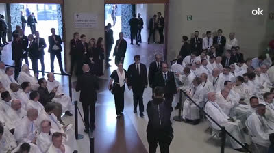 ¿No es extraño que todos anticristianos, acudan a la visita del papa? Pero ninguno  fue a la misa del funeral de los dos guardias civiles.