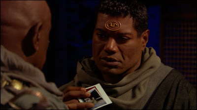 SG1 S9E07 Terre d'asile