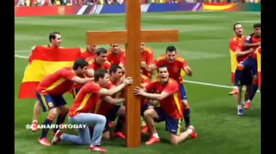 Es hora de que España se una contra sus mayores enemigos los musulmanes y los sionistas .