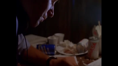 the x filses 2×02 L’ospite in Corpo